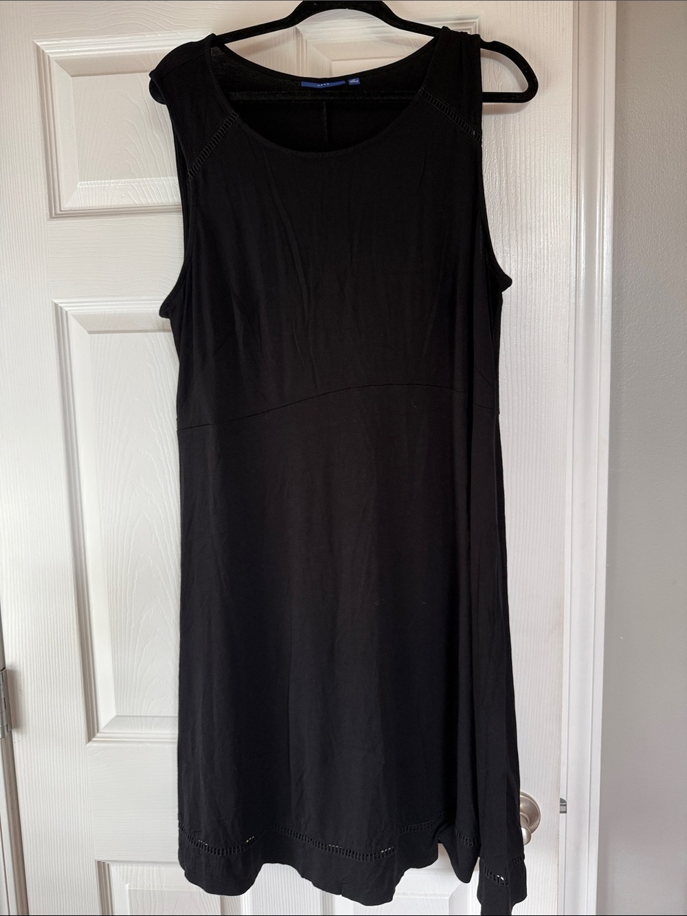 Apt. 9 Black Sleeveless Midi Dress
